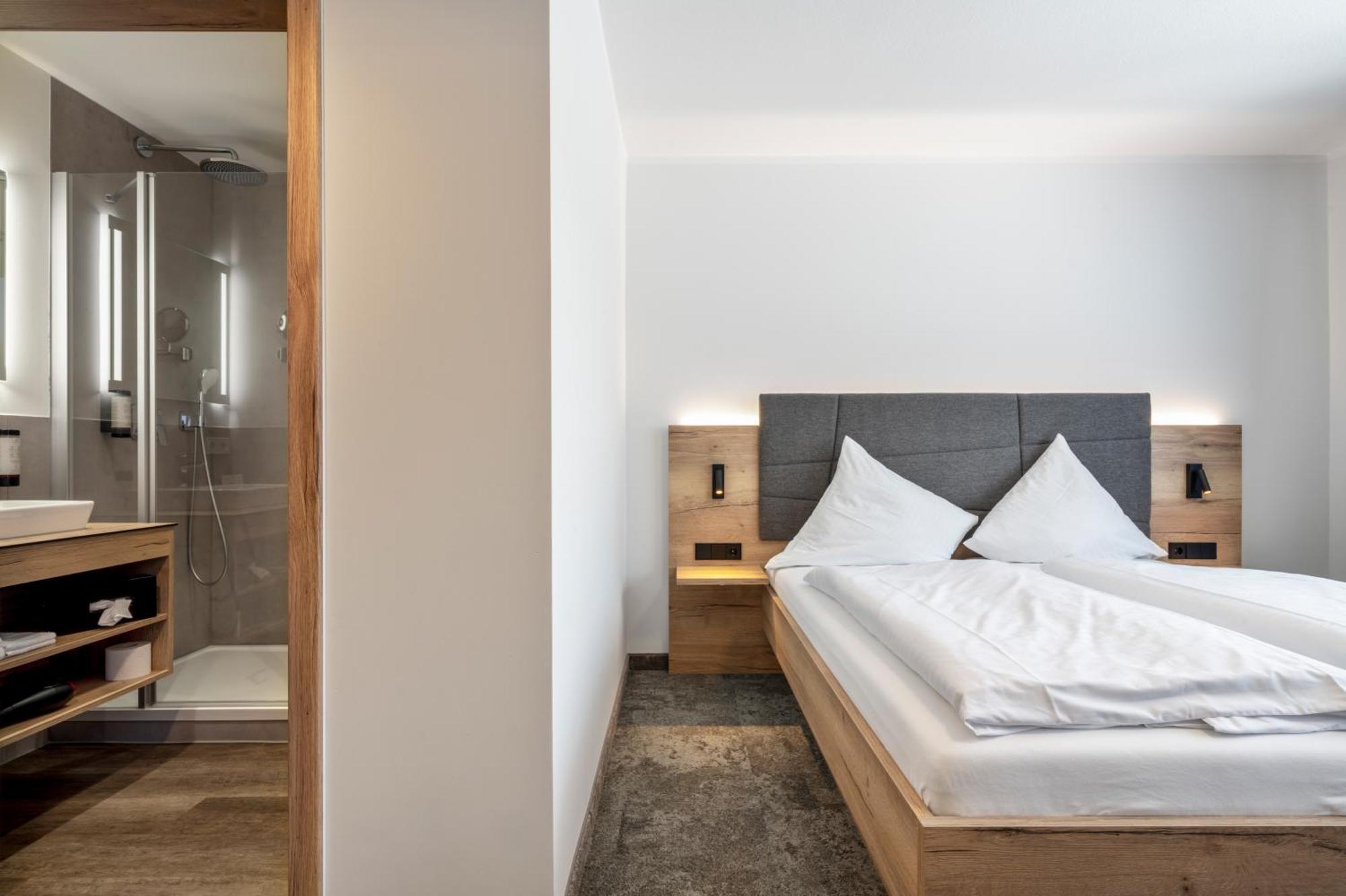 Koepfers Steinbuck Hotell Bischoffingen Exteriör bild